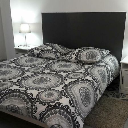 Appartement Charmant - Centre Кастельнодари Экстерьер фото